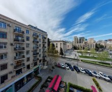 iceri seherde evlerin qiymeti İçərişəhər m., Nəsimi r.