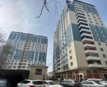Satılır Yeni Tikili Azadlıq m., 8-ci mikrorayon, Binəqədi r.