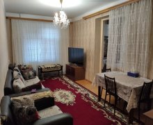 Satılır Köhnə Tikili Memar Əcəmi m., 9-cu mikrorayon, Binəqədi r.