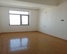 Satılır Yeni Tikili Azadlıq m., 8-ci mikrorayon, Binəqədi r.