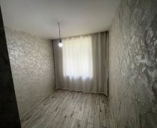 Satılır Köhnə Tikili İnşaatçılar m., Yasamal r.