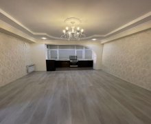 Satılır Yeni Tikili İnşaatçılar m., Yeni Yasamal qəs., Yasamal r.