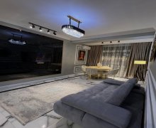 Satılır Yeni Tikili Azadlıq m., 8-ci mikrorayon, Binəqədi r.