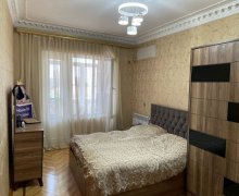 Satılır Köhnə Tikili Əhmədli m., Əhmədli, Xətai r.