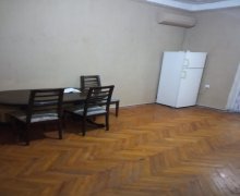 Kirayə (aylıq) Köhnə Tikili 28 May m., Nərimanov r. Kirayə (aylıq) Köhnə Tikili 28 May m., Nərimanov r.