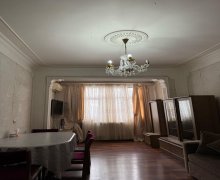 Satılır Köhnə Tikili Memar Əcəmi - 2 m., 5-ci mikrorayon, Nəsimi r.