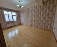 Satılır Yeni Tikili Qaraçuxur qəs., Suraxanı r.