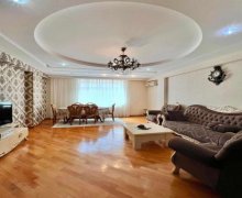 Satılır Yeni Tikili İnşaatçılar m., Yeni Yasamal qəs., Yasamal r.