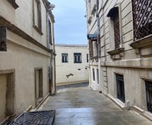 iceri seherde evlerin qiymeti İçərişəhər m., Səbail r.