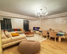 Satılır Yeni Tikili Elmlər akademiyası m., Yasamal r.