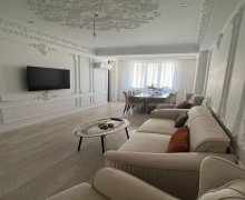 Satılır Yeni Tikili Elmlər akademiyası m., Yasamal r.