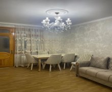 Satılır Köhnə Tikili Memar Əcəmi m., 3-cü mikrorayon, Nəsimi r.