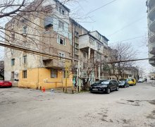 Satılır Köhnə Tikili İnşaatçılar m., Yasamal r.