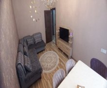 Satılır Köhnə Tikili Azadlıq m., 8-ci mikrorayon, Binəqədi r.