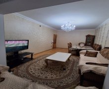 Satılır Köhnə Tikili Azadlıq m., 8-ci mikrorayon, Gənclik Mall, Binəqədi r.