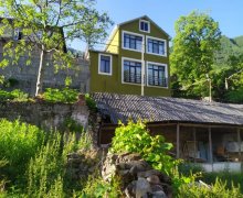 Kirayə (günlük) Həyət evi/villa Qax ş. Kirayə (günlük) Həyət evi/villa Qax ş.