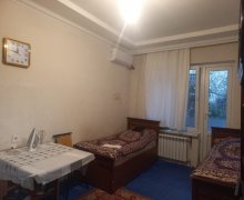 Satılır Köhnə Tikili Azadlıq m., 8-ci mikrorayon, Binəqədi r.