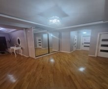 Satılır Yeni Tikili 8-ci mikrorayon, Binəqədi r.