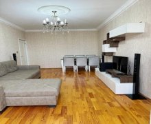 Satılır Köhnə Tikili Əhmədli m., Əhmədli, Xətai r.