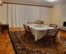 Kirayə (aylıq) Köhnə Tikili Elmlər akademiyası m., Yasamal r.