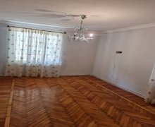 Satılır Köhnə Tikili Elmlər akademiyası m., Yasamal r.