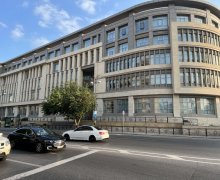 Satılır Köhnə Tikili Elmlər akademiyası m., Yasamal r.