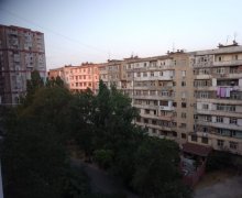 Satılır Köhnə Tikili Azadlıq m., 7-ci mikrorayon, Binəqədi r.