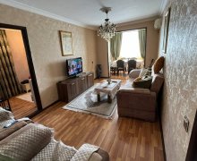 Satılır Köhnə Tikili Xalqlar dostluğu m., 8-ci kilometr, Nizami r.