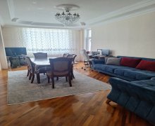 Satılır Yeni Tikili Memar Əcəmi m., Binəqədi r.