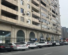 Продажа Объект м. Гянджлик м., 8-ой микрорайон, Айна Султанова памятник, Бинагадинский р-н р.
