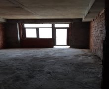 Satılır Yeni Tikili Azadlıq m., 8-ci mikrorayon, Binəqədi r.