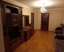 Satılır Köhnə Tikili İnşaatçılar m., Yasamal r.