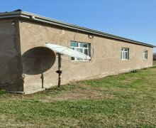 Satılır Bağ evi Sabirabad ş.