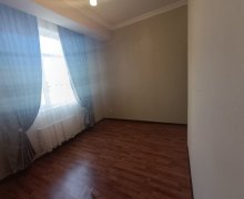 Satılır Yeni Tikili İnşaatçılar m., Yeni Yasamal qəs., Yasamal r.