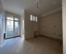 Satılır Yeni Tikili Yeni Günəşli qəs., Suraxanı r.