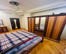 Satılır Yeni Tikili İnşaatçılar m., Yeni Yasamal qəs., Yasamal r.