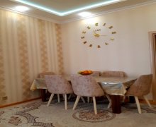 Satılır Yeni Tikili Qaraçuxur qəs., Suraxanı r.