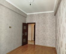 Satılır Yeni Tikili Xırdalan ş. Satılır Yeni Tikili Xırdalan ş.