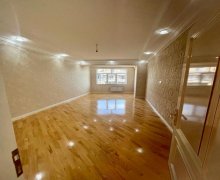 Satılır Yeni Tikili Azadlıq m., 8-ci mikrorayon, Binəqədi r.