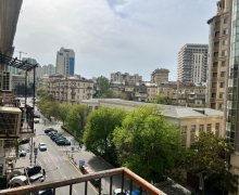 Satılır Köhnə Tikili Nizami m., Yasamal r.