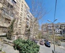 Satılır Köhnə Tikili Elmlər akademiyası m., Yasamal qəs., Yasamal r.