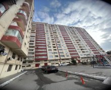 Satılır Yeni Tikili Azadlıq m., 8-ci mikrorayon, Binəqədi r.