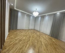 qara qarayevde satilan evler Qara Qarayev m., Nizami r.