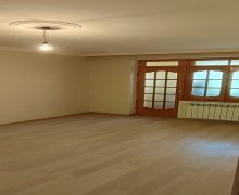 Satılır Köhnə Tikili Lökbatan qəs., Qaradağ r. Satılır Köhnə Tikili Lökbatan qəs., Qaradağ r.