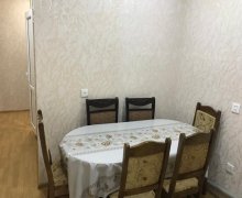 Satılır Köhnə Tikili Binəqədi r.