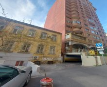 Satılır Köhnə Tikili 28 May m., Təzə bazar, Nəsimi r.