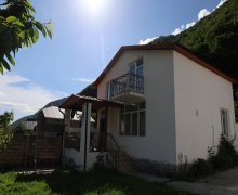 Kirayə (günlük) Həyət evi/villa Qax ş. Kirayə (günlük) Həyət evi/villa Qax ş.