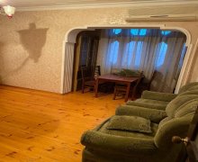 Satılır Köhnə Tikili Azadlıq m., 7-ci mikrorayon, Binəqədi r.