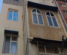 Satılır Köhnə Tikili Neftçilər m., 8-ci kilometr, Nizami r. Satılır Köhnə Tikili Neftçilər m., 8-ci kilometr, Nizami r.