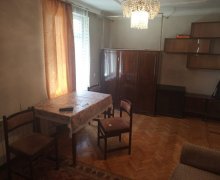 Satılır Köhnə Tikili Elmlər akademiyası m., Yasamal r.